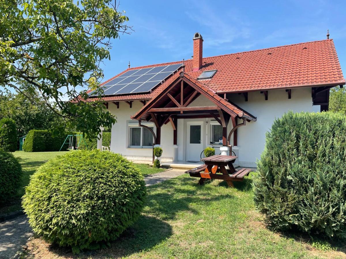 Frankie Holiday Apartment Iii. Balatongyörök Екстериор снимка